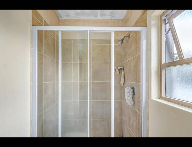 1 BEDROOM APARTMENT FOR SALE IN SUNNINGHILL